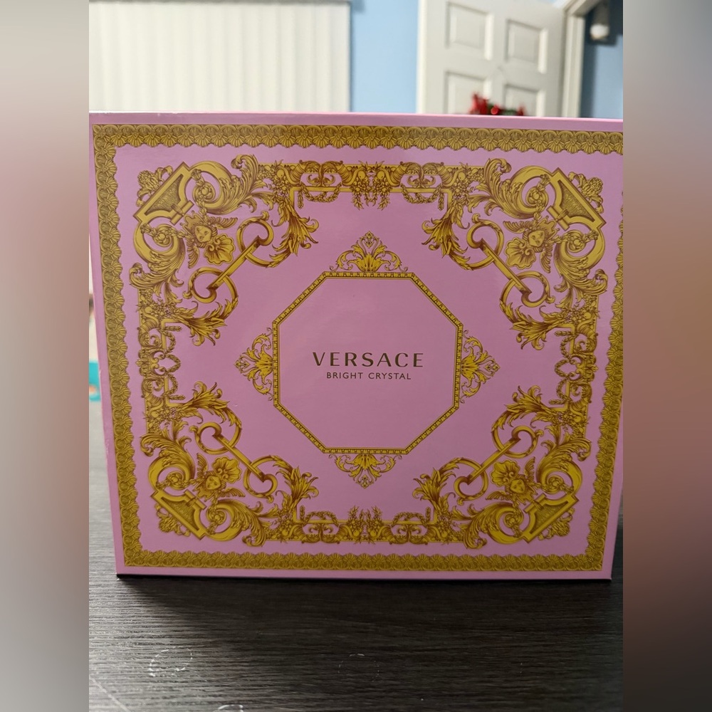 Versace Bright Crystal Pink and Gold Box